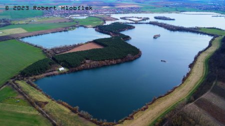 Štěrkopískové jezera Ostrožská Nová Ves z dronu