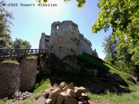 Zřícenina Uhrovského hradu