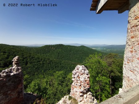Výhled ze zříceniny Uhrovského hradu