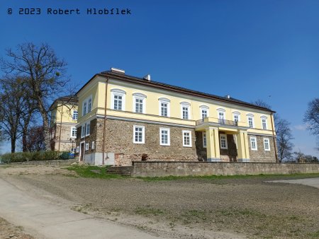 Zámek Dolní Benešov