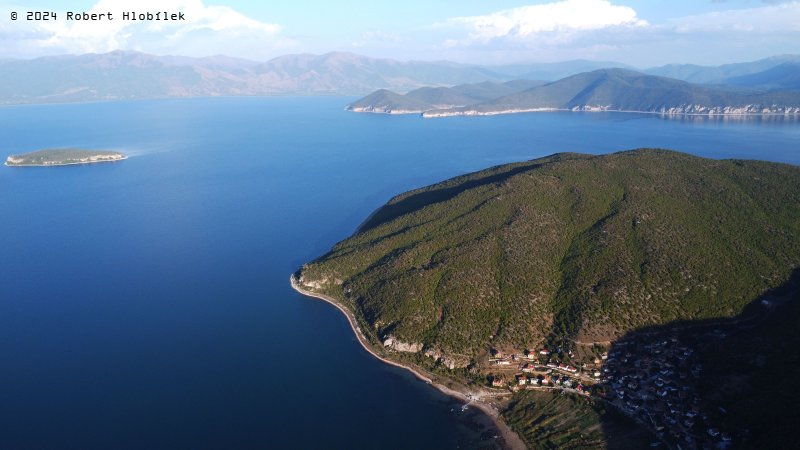 Prespanské jezero z dronu